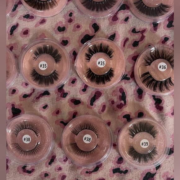 Lash Bundle - Picture 6 of 9